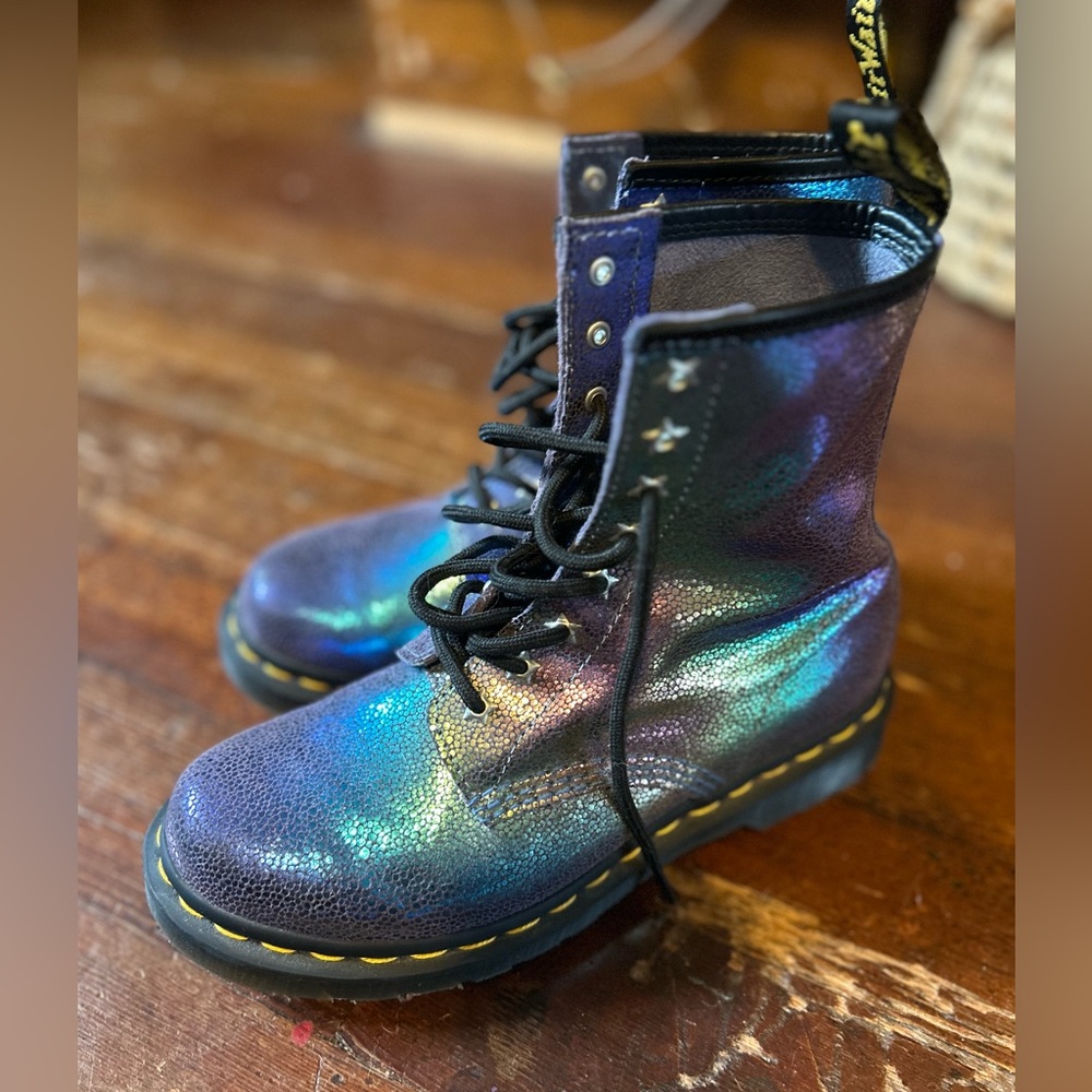 Dr Marten AirWair Iridescent Purple Leather Combat Boots Women’s Size 6